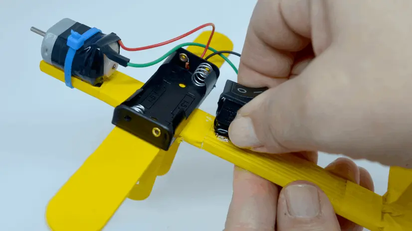 Como fazer um avião com palito de picolé!