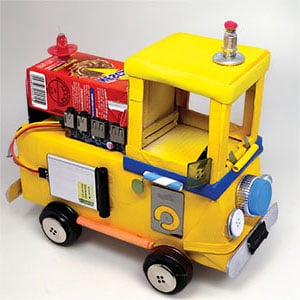 Fábrica de Brinquedos e seu Caminhão de Papelão